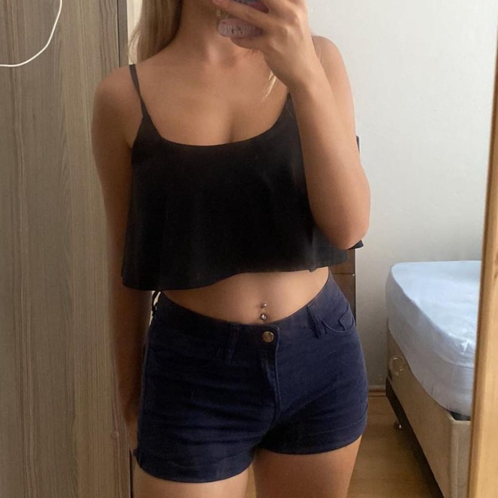 Women like new high waist jean short